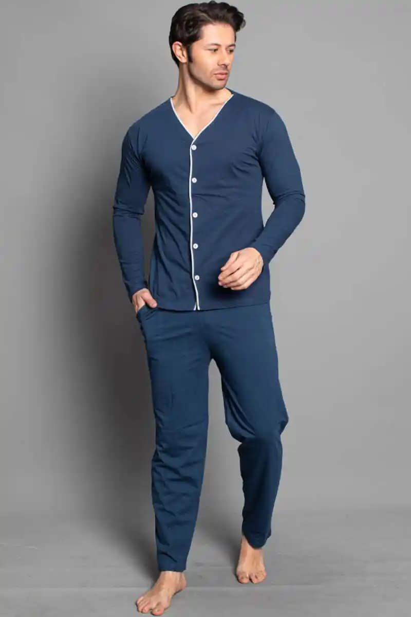 Erkekler İçin Düğmeli Pijama Modelleri: Konfor ve Şıklığın Bir Araya Geldiği Seçenekler