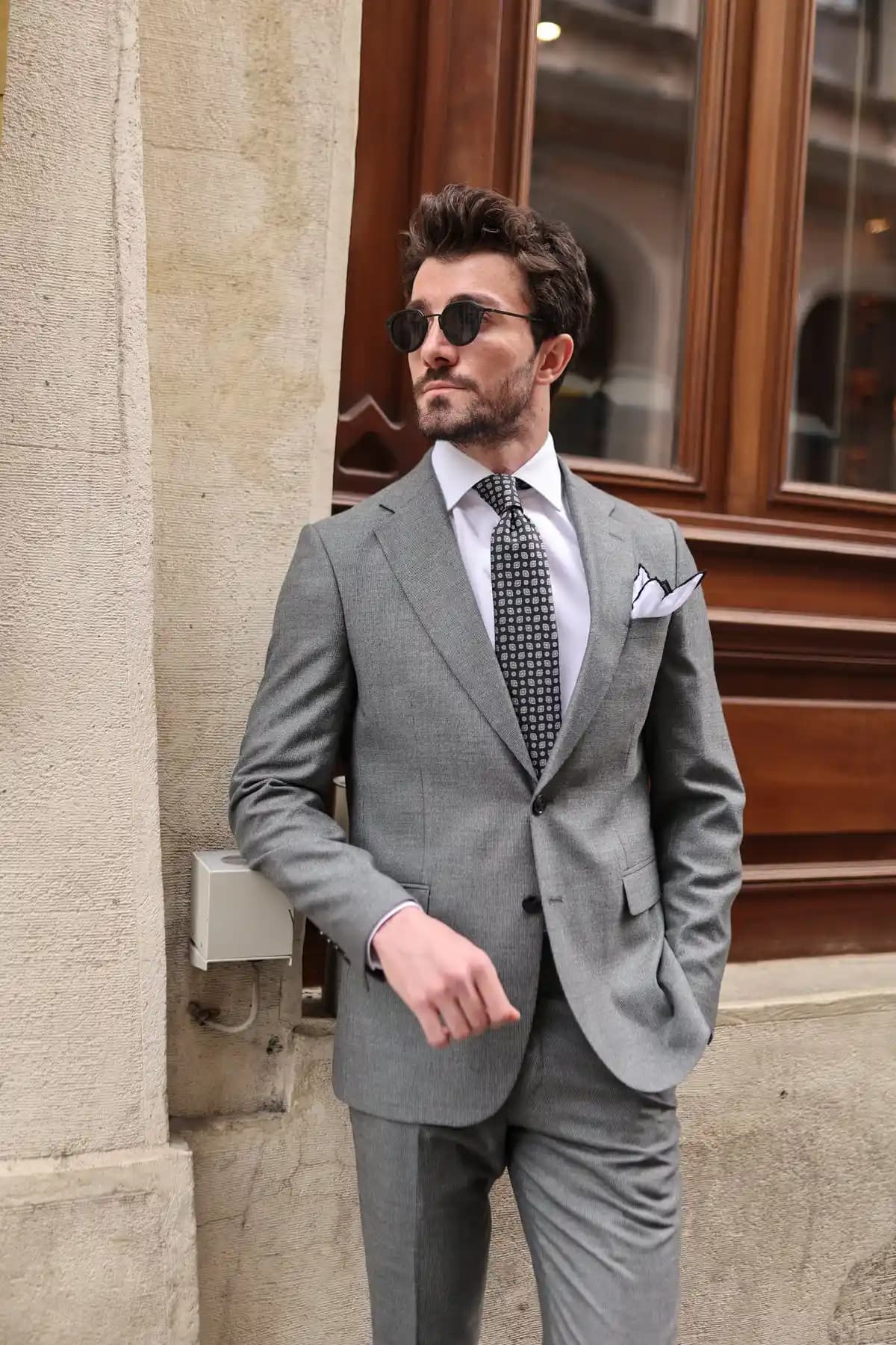 Erkekler İçin Elbise Modelleri ve Stil İpuçları Güncel Trendlerle Analizi