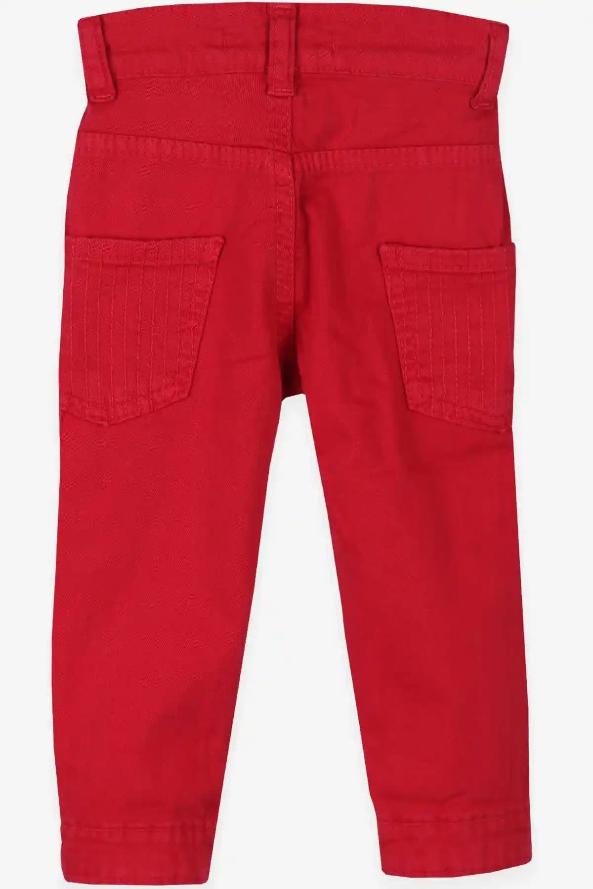 Erkekler İçin Kırmızı Kot Pantolon: Moda Trendleri ve Kombinasyon Önerileri
