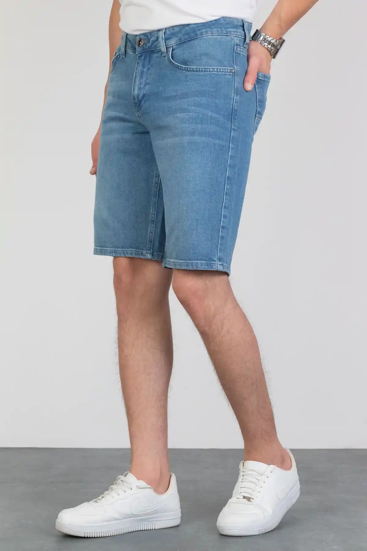 Erkekler İçin Mavi Jeans Kot Şort Seçenekleri ve Stil İpuçları 2023