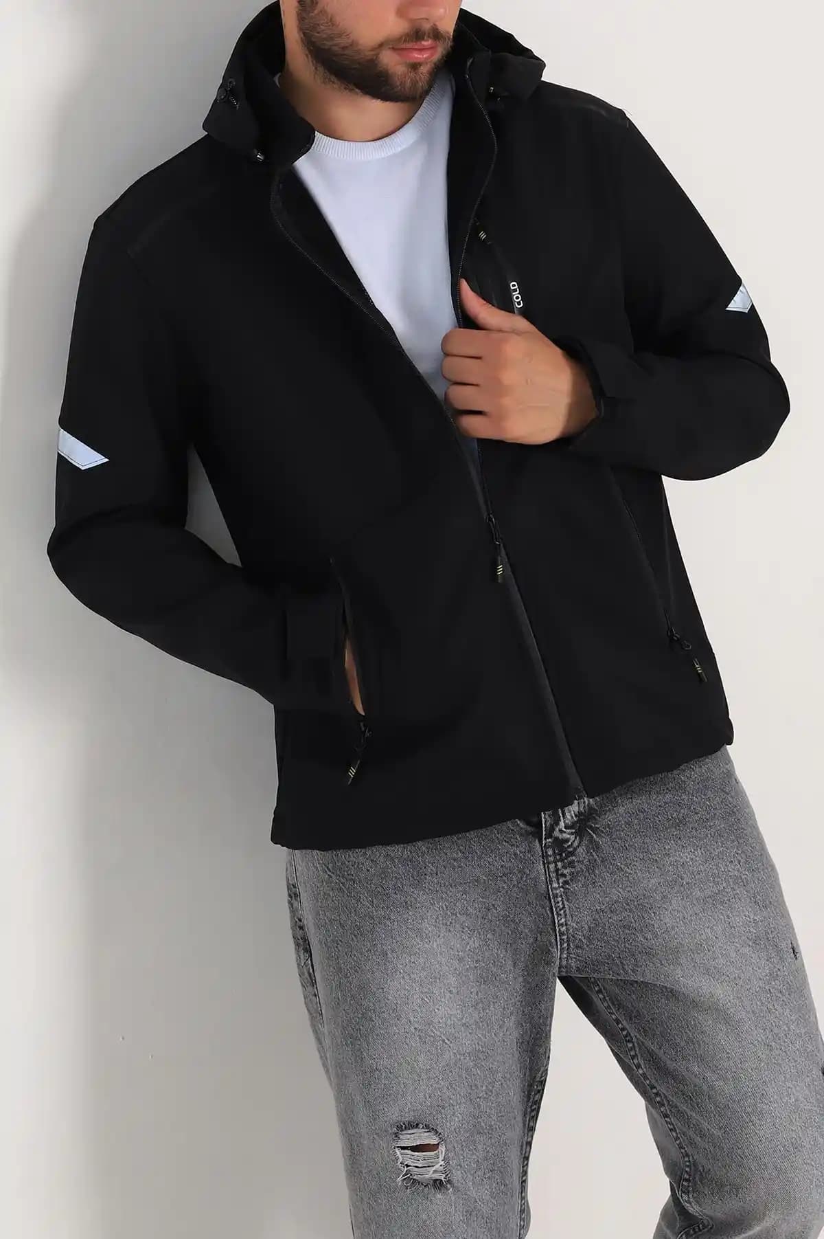 Erkekler İçin Polarlı Montlar: Moda ve Fonksiyonelliğin En İyi Buluşması