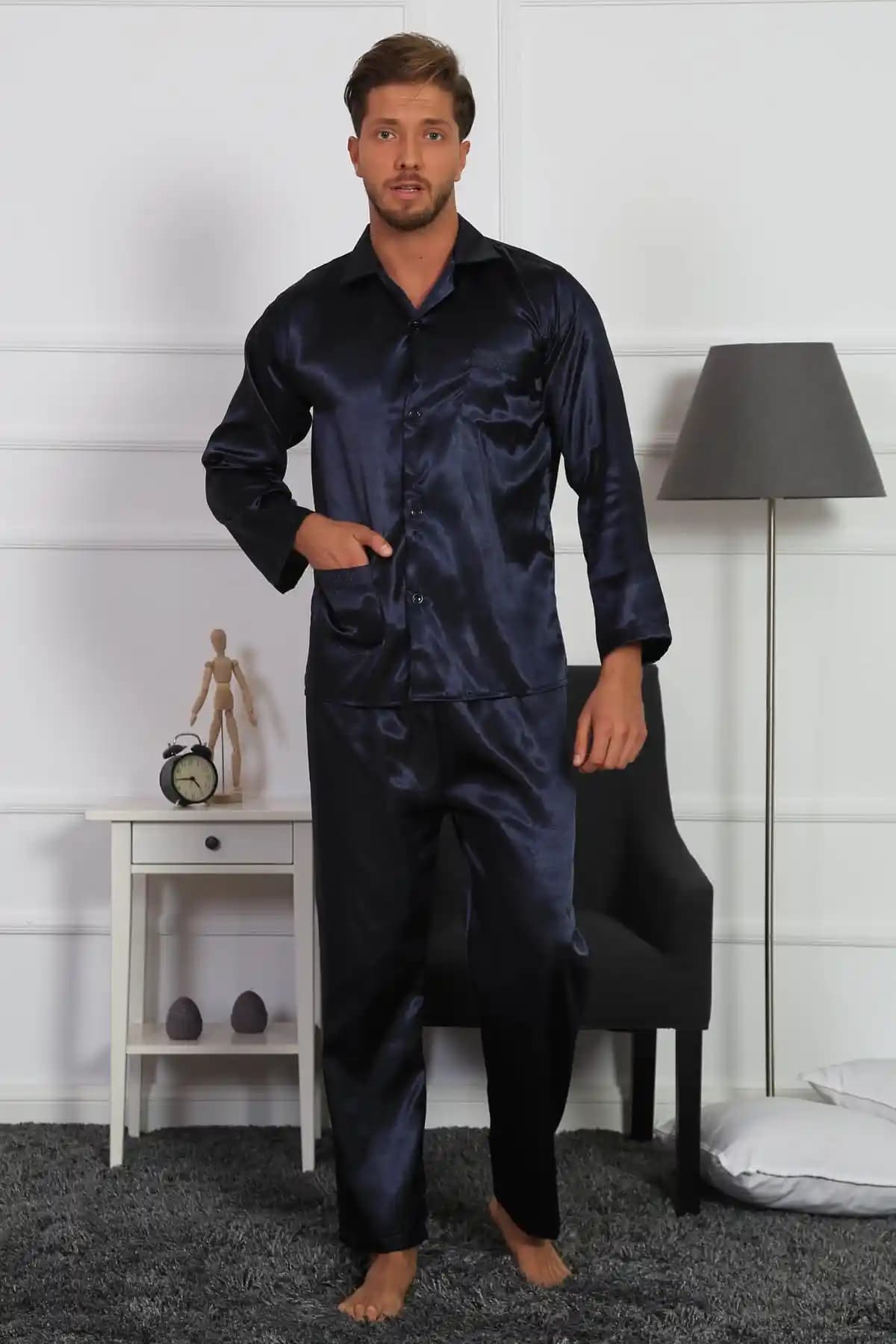 Erkekler İçin Satende Gecelikler: Konfor ve Şıklığın Buluştuğu Modern Seçenekler
