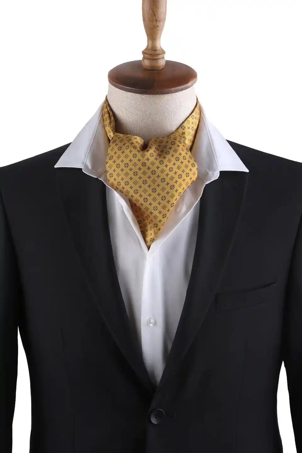 Erkekler İçin Yazlık Fular Seçimi ve Kombinasyon İpuçları