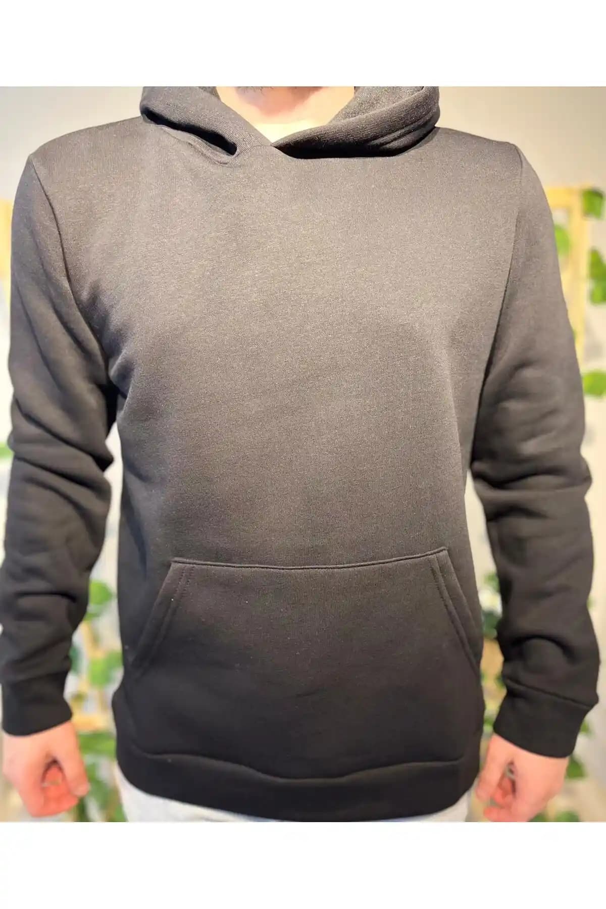 Erkekler İçin Yünlü Sweatshirtler: Moda ve Konforu Bir Arada Sunan Seçenekler