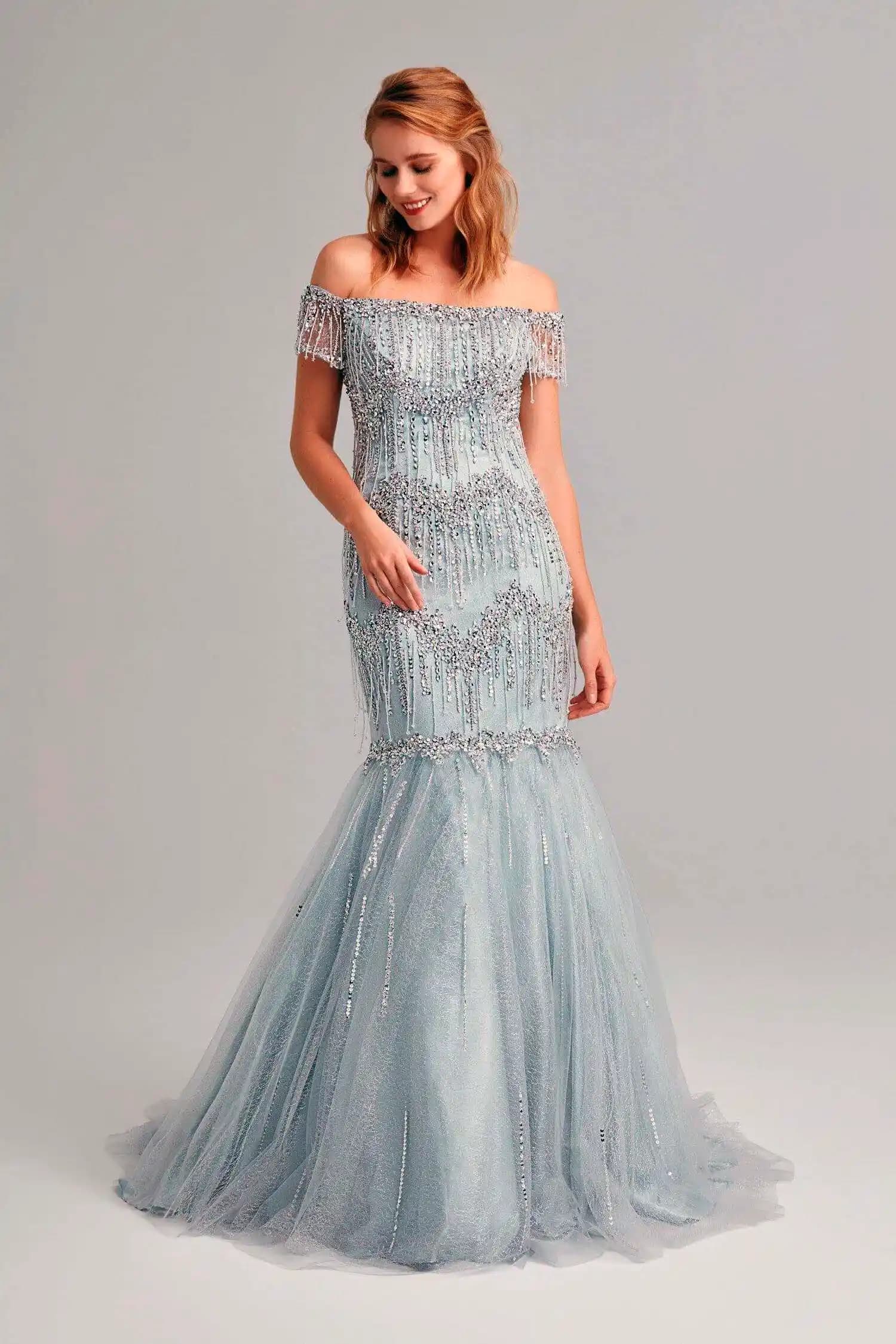 Evde Nişan Töreni İçin Şık ve Kişisel Tarzınıza Uygun Elbise Seçenekleri