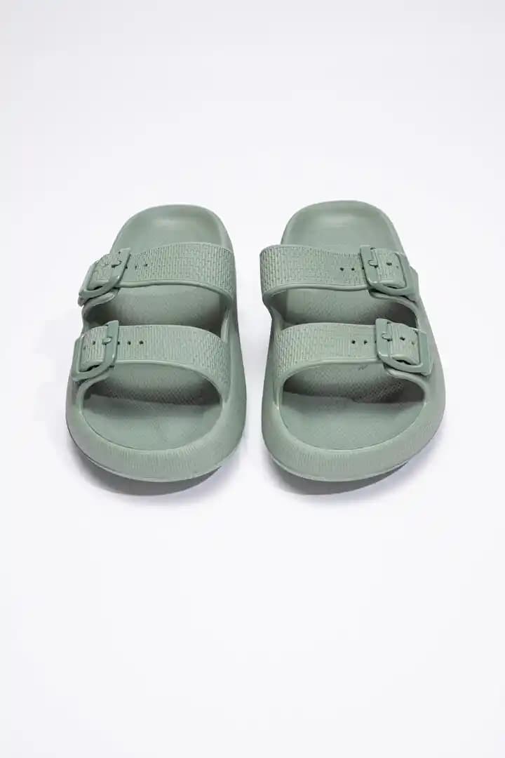 Eve Terlikleri Moda Trendleri ve Konforun Şıklıkla Buluştuğu Tasarımlar