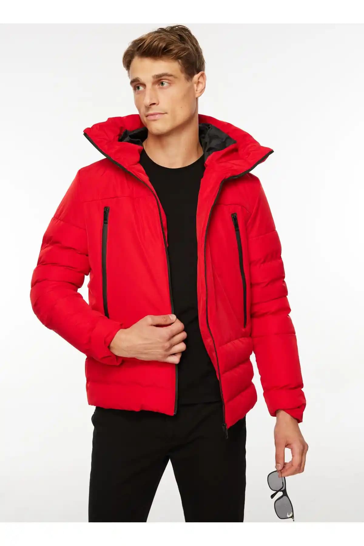 Fabrika Erkek Montları: Moda ve Fonksiyonellik Sunan Dayanıklı ve Şık Seçenekler