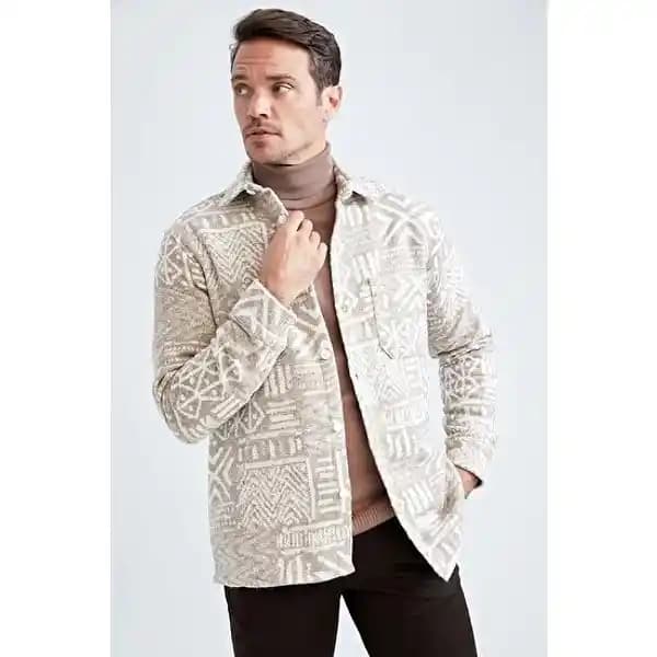 Farklı gömlek tarzları ve moda dünyasında kendine özgü seçimler hakkında kapsamlı rehber