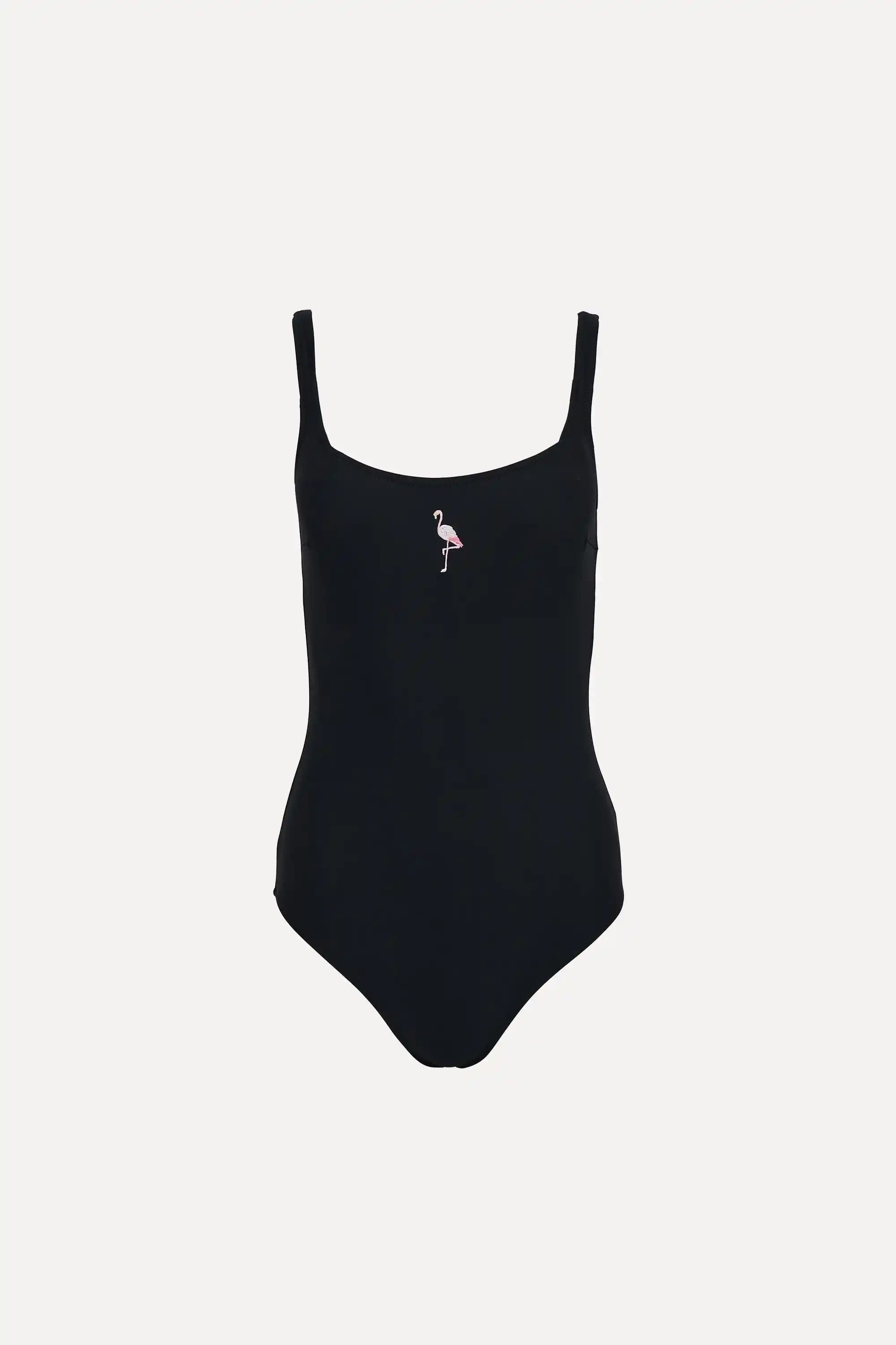 FlaminGolu Mayo ile Yazın Şıklığını Yakalayın Modern ve Özgün Tasarımlarla Plajda Fark Yaratın