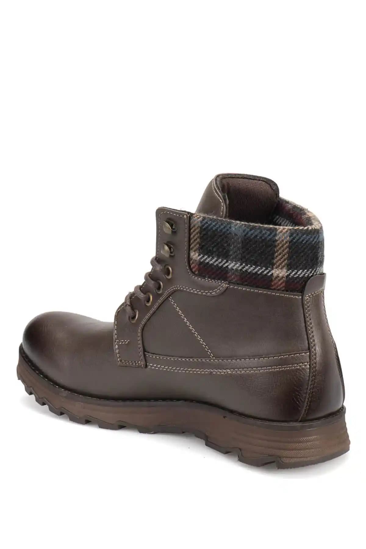 Forester Erkek Botlarıyla Kış Stilinizde Şıklık ve Fonksiyonellik Bir Arada