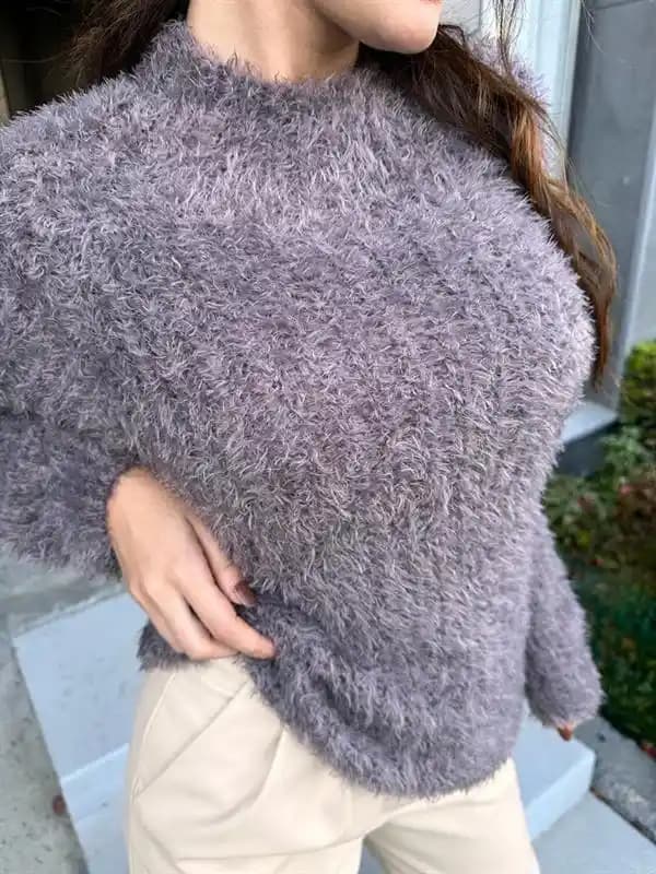 Füme Kazaklar: Kış Modasının Zarif ve Zamansız Parçası Hakkında Detaylı Rehber