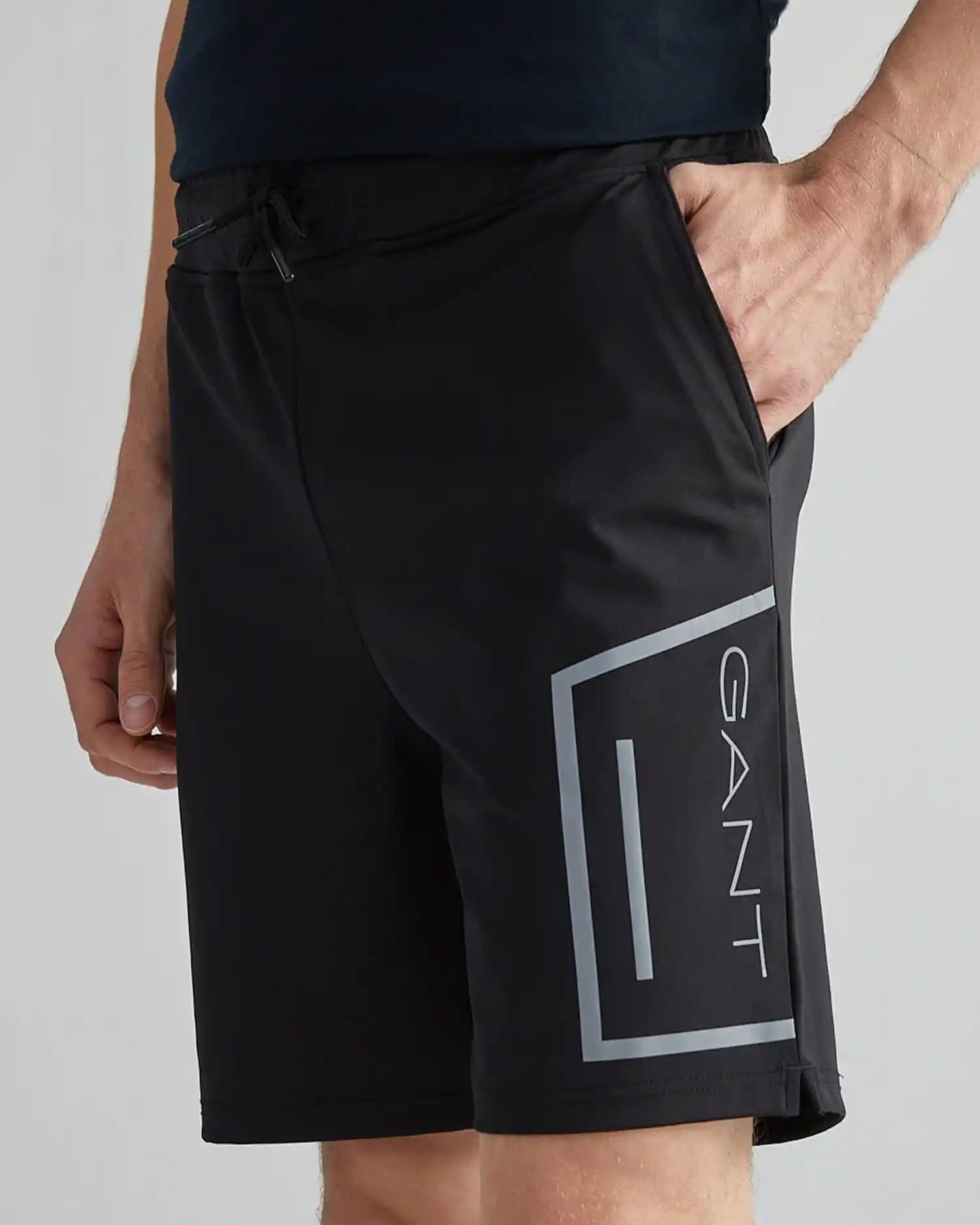 Gant Şortlarıyla Yazın Şıklığını Yakalayın Moda Trendleri ve Kombin İpuçları