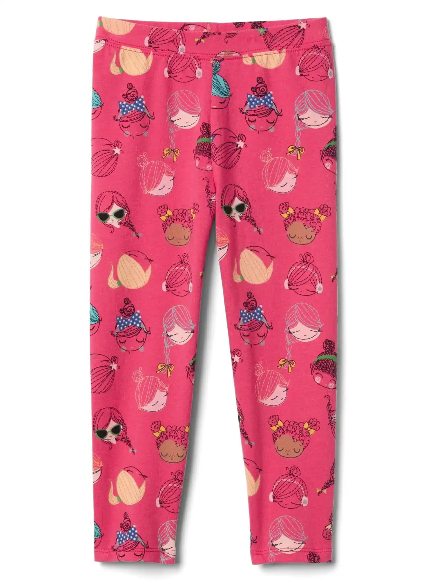 Gap Tayt Trendleri ve Stil Önerileri Modern Kadın ve Erkekler İçin