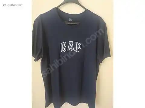 Gap Yazılı Tişörtler: Moda Dünyasında Kendine Has Bir İkon ve Güncel Trendler