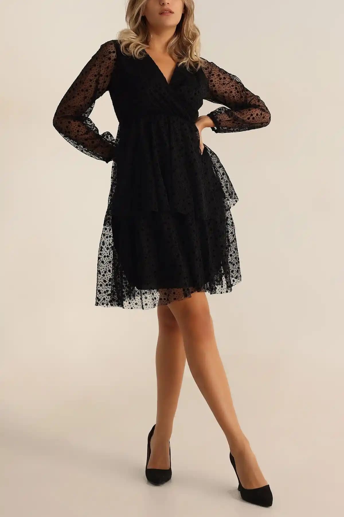 Gençler İçin Siyah Elbise Modelleri: Düğünler ve Moda Trendleri Hakkında Kapsamlı Rehber