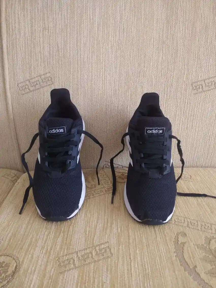 Geniş Ayaklar İçin Adidas 30 Numara Ayakkabılar Modada Konfor ve Şıklık Sunar