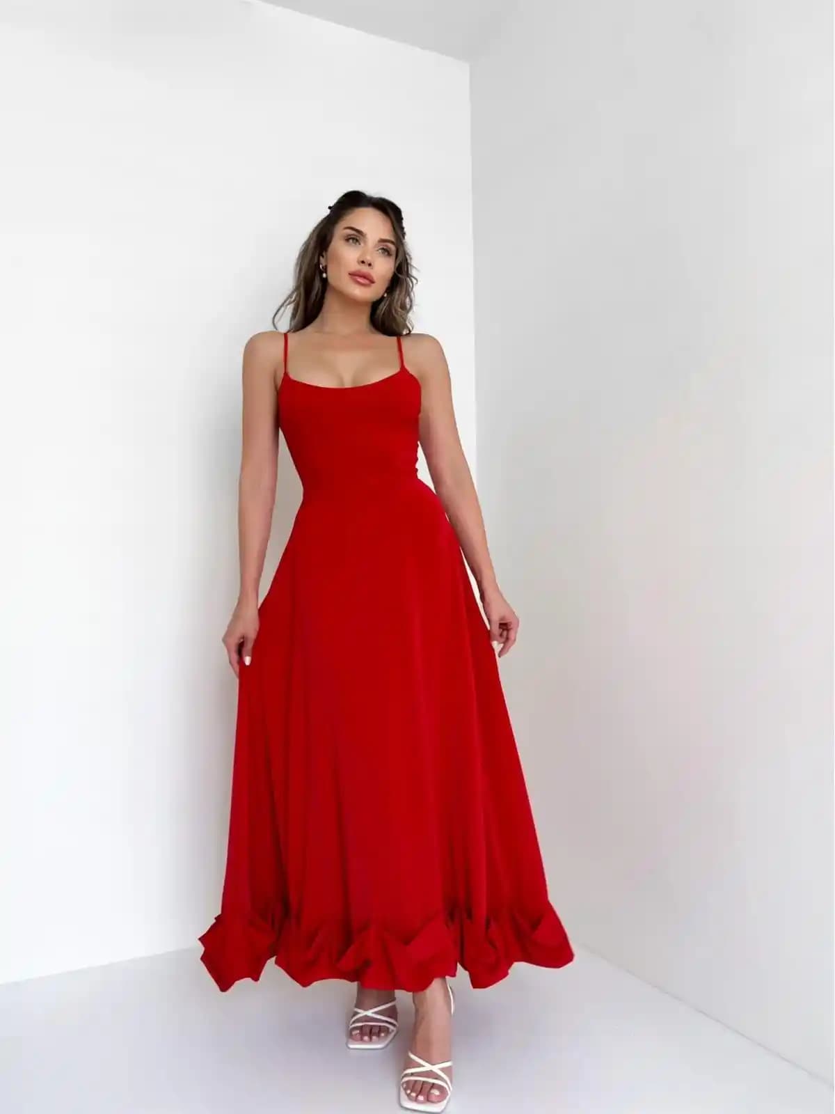 Geniş Elbise Modası: Rahat ve Şık Kombinasyonlar İçin Güncel Trendler ve Stil İpuçları