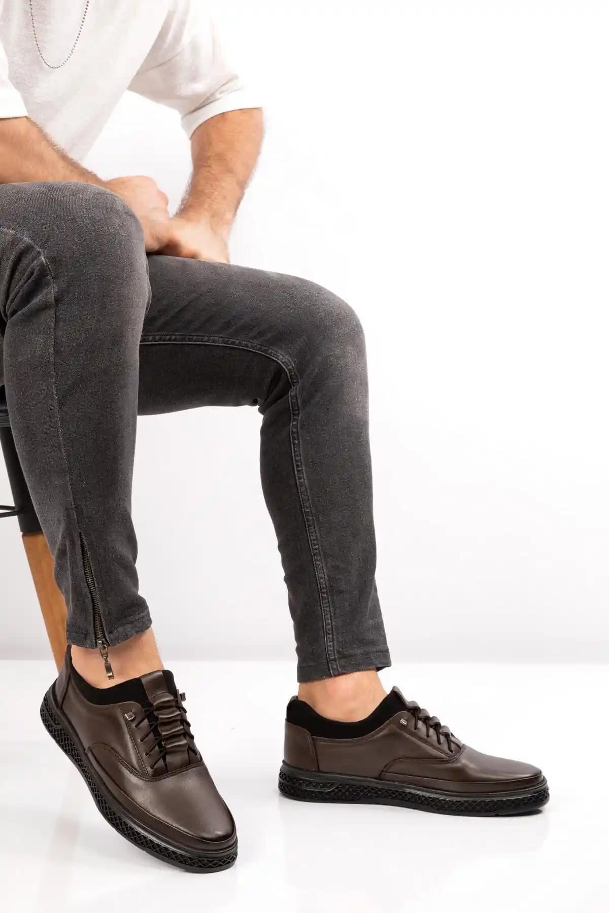 Geniş Taraklı Erkek Ayakkabıları Moda ve Konforun Buluşması