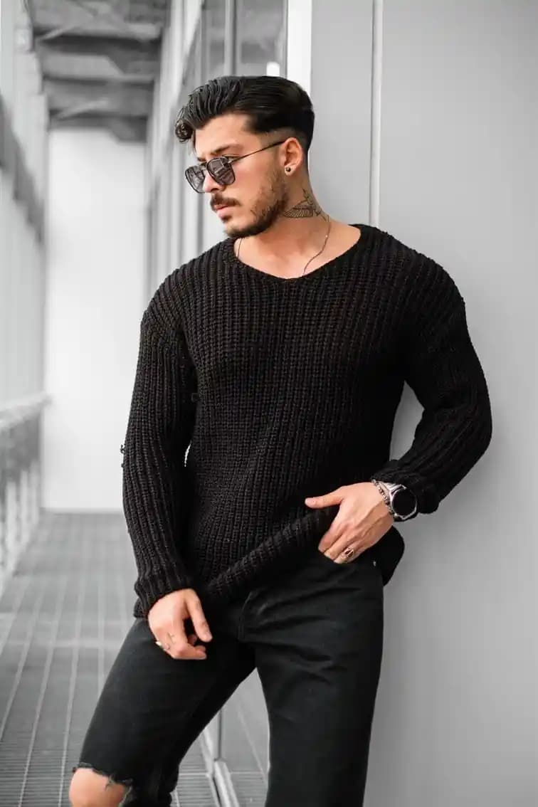 Geniş Yaka Erkek Kazakları Moda Dünyasında Yenilikçi ve Şık Bir Seçenek