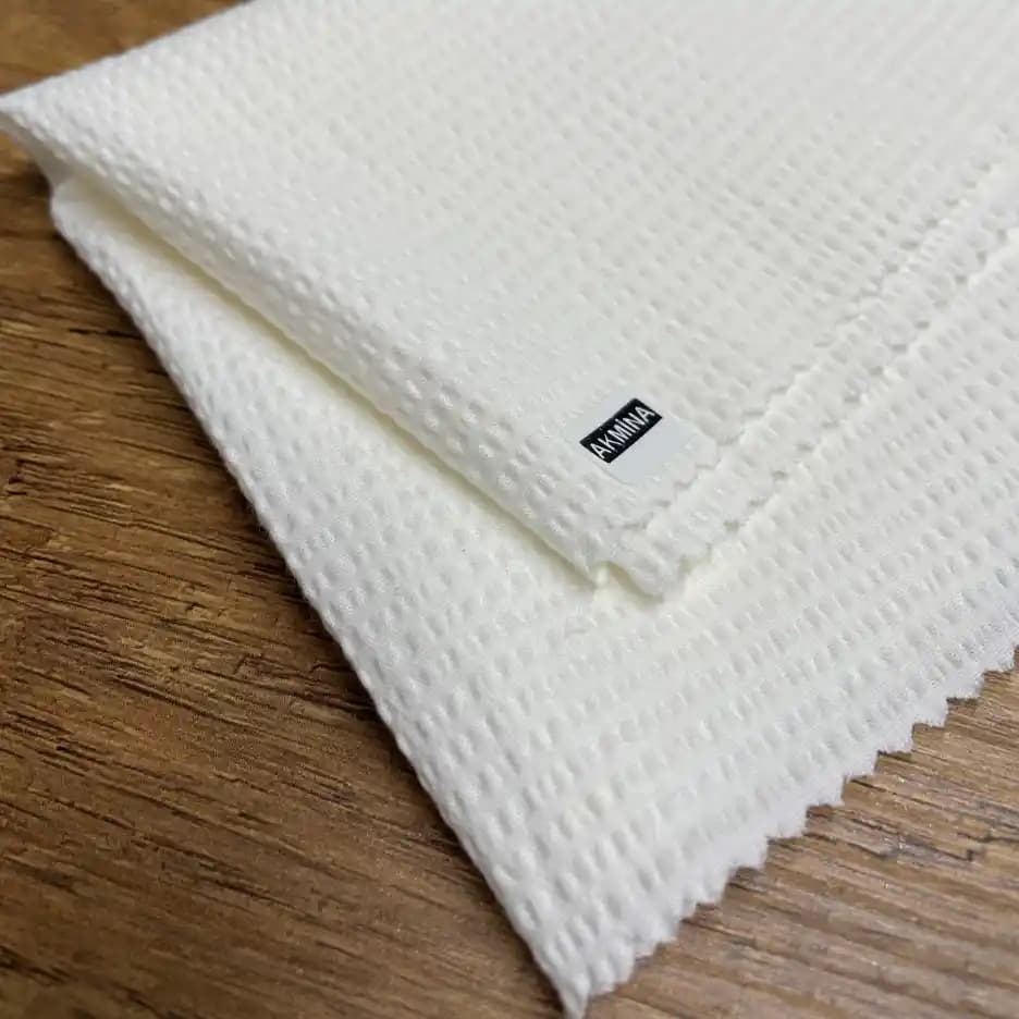 Gofreli Kumaş Nedir? Moda Trendlerinde Yenilikçi ve Çok Yönlü Kullanımı