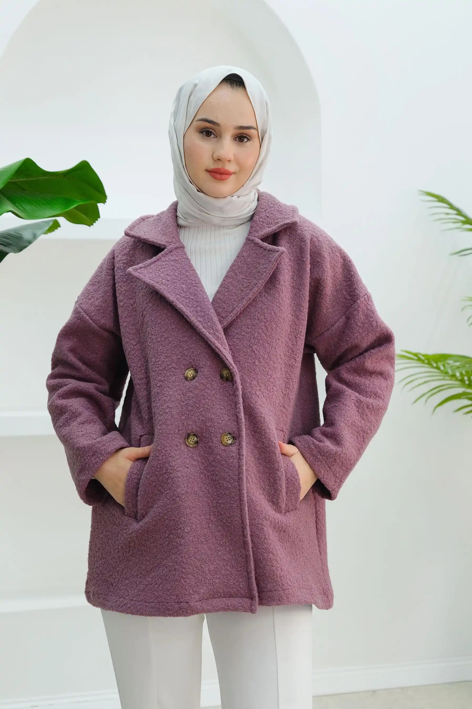 Gül Kurusu Ceket: Moda Dünyasında Zarif ve Modern Bir Seçenek Analizi