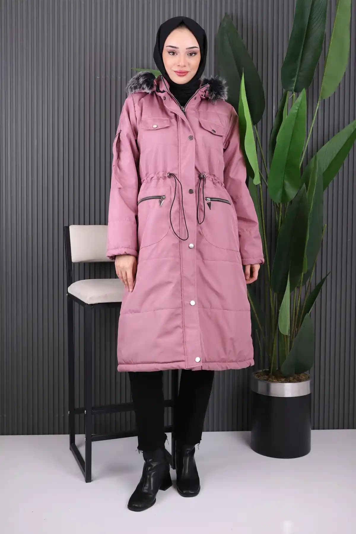 Gül Kurusu Mont Modasında Zarafet ve Şıklığın Modern Yansıması