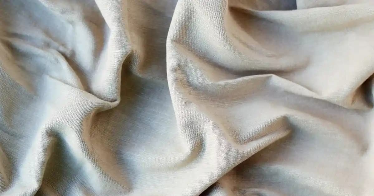 Gül Kurusu Pantolon: Moda ve Şıklığın Zarif Simgesi Günlük ve Resmi Kombinler İçin İpuçları