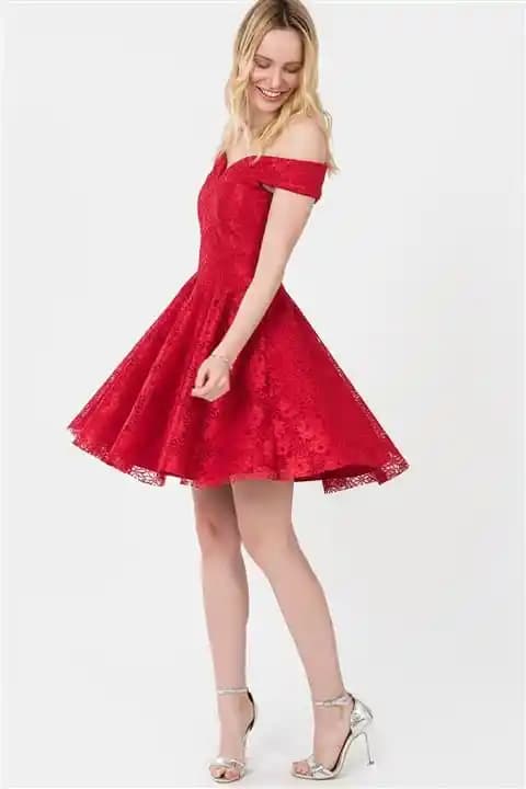 Güzel Elbiseler ve Moda Trendleri: Tarzınızı Yansıtan Şık Seçenekler