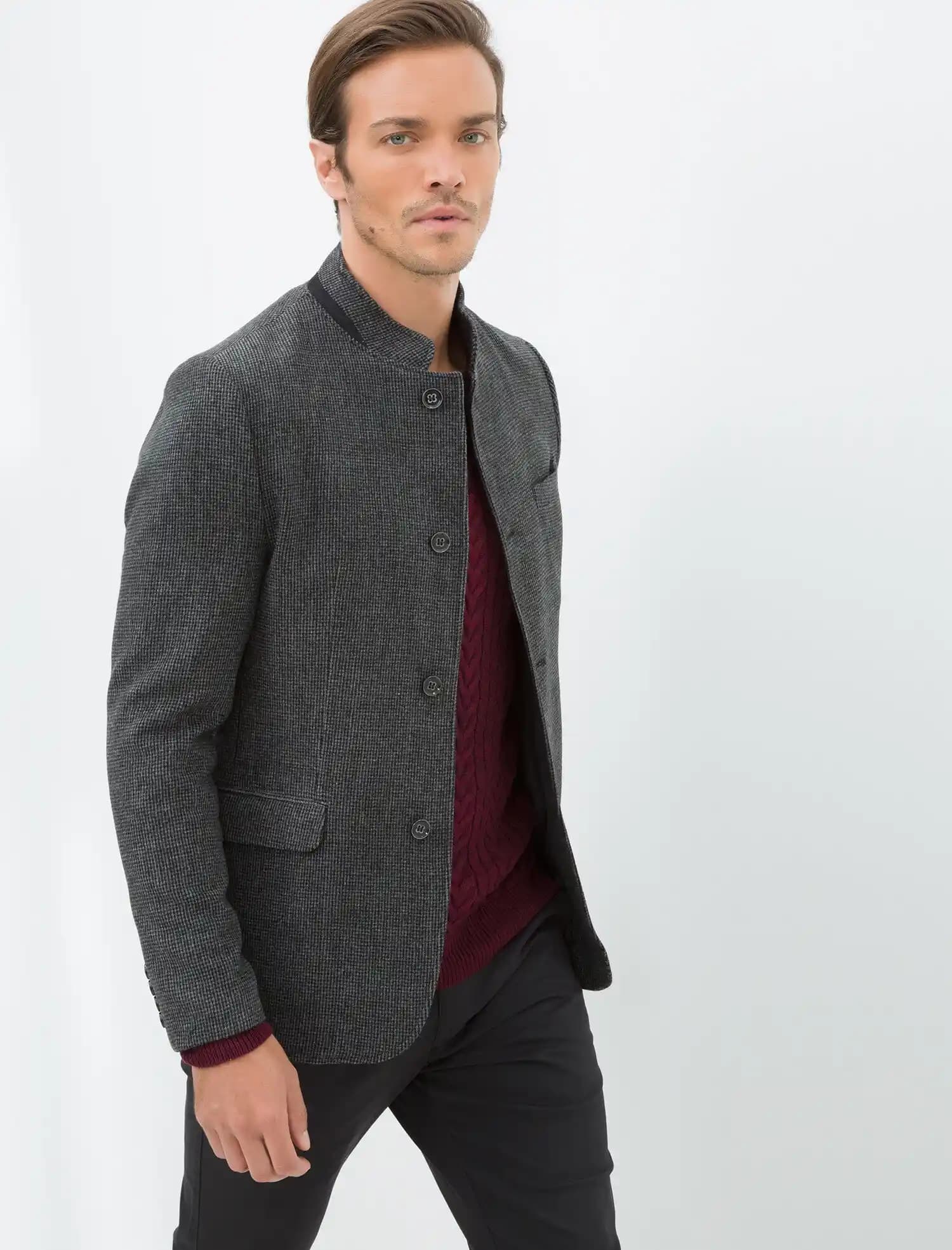 Hakim Yaka Erkek Ceketleri: Modern ve Zamansız Şıklık İçin Stil Rehberi