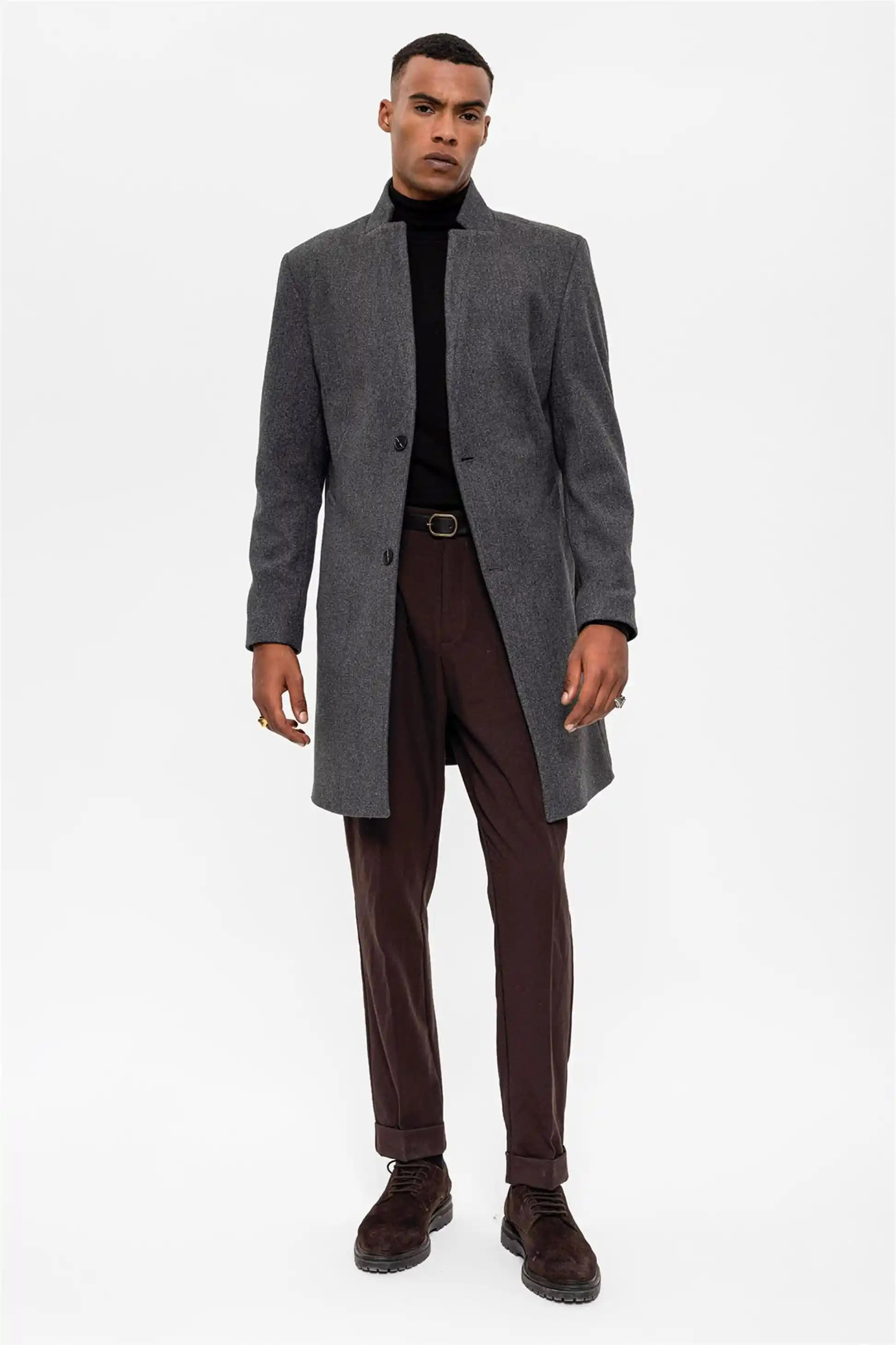 Hakim Yaka Erkek Kabanları: Modern ve Şık Kış Giyiminde Stil ve İşlevsellik