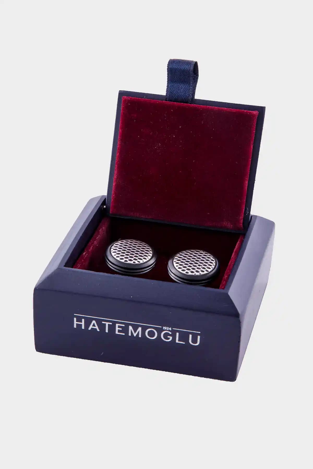 Hatemoğlu Koleksiyonundan Şık ve Zarif Kol Düğmeleri ile Tarzınızı Tamamlayın