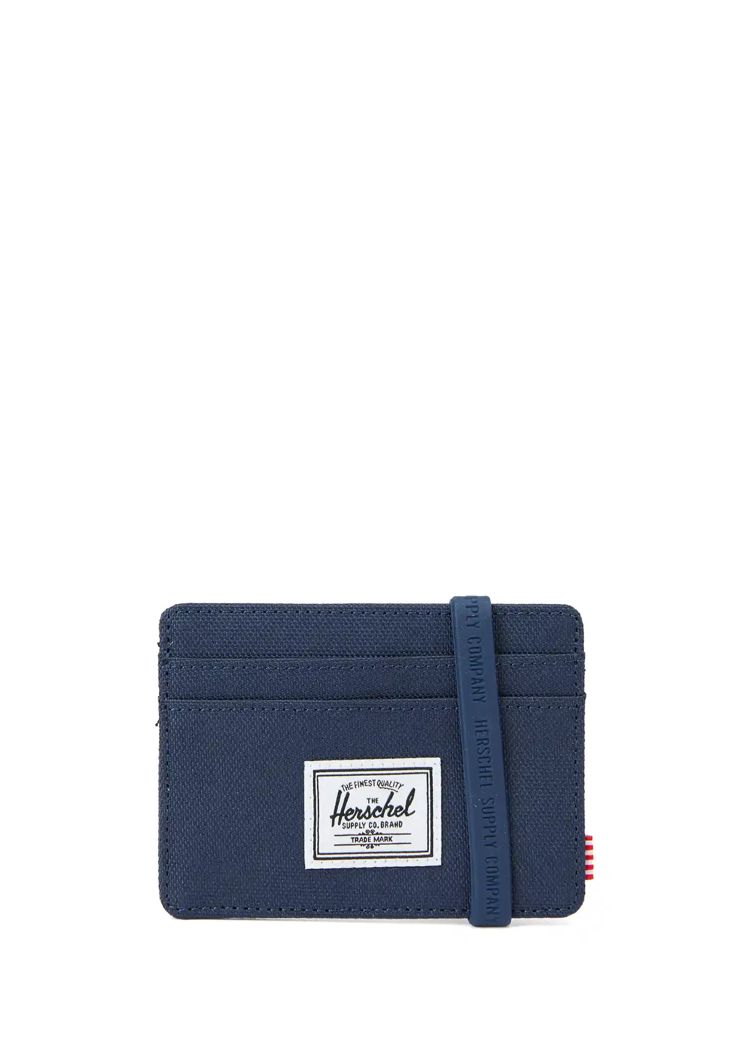 Herschel Kartlıklar ile Erkek Modasında Şıklık ve Fonksiyonellik Bir Arada