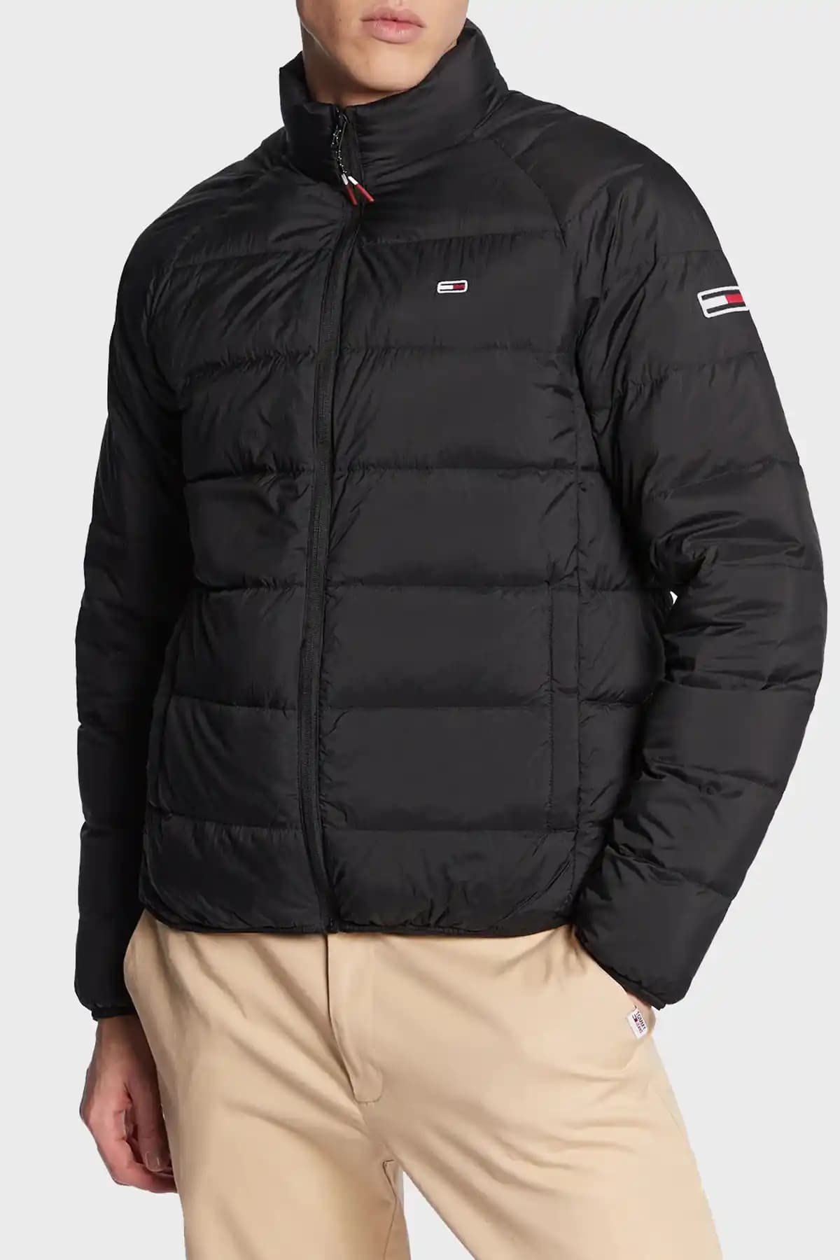 Hilfiger Mont Koleksiyonu: Moda ve Fonksiyonelliği Bir Arada Sunan Güncel Tasarımlar