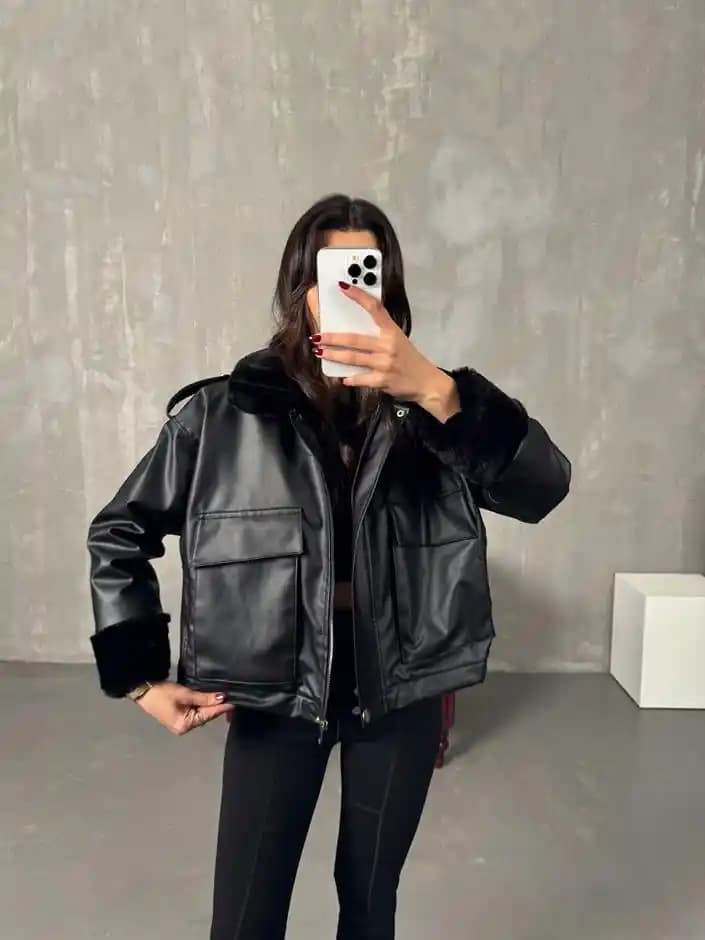 İçi Peluş Deri Ceketler: Moda ve Konforu Bir Arada Sunan Güncel Trendler