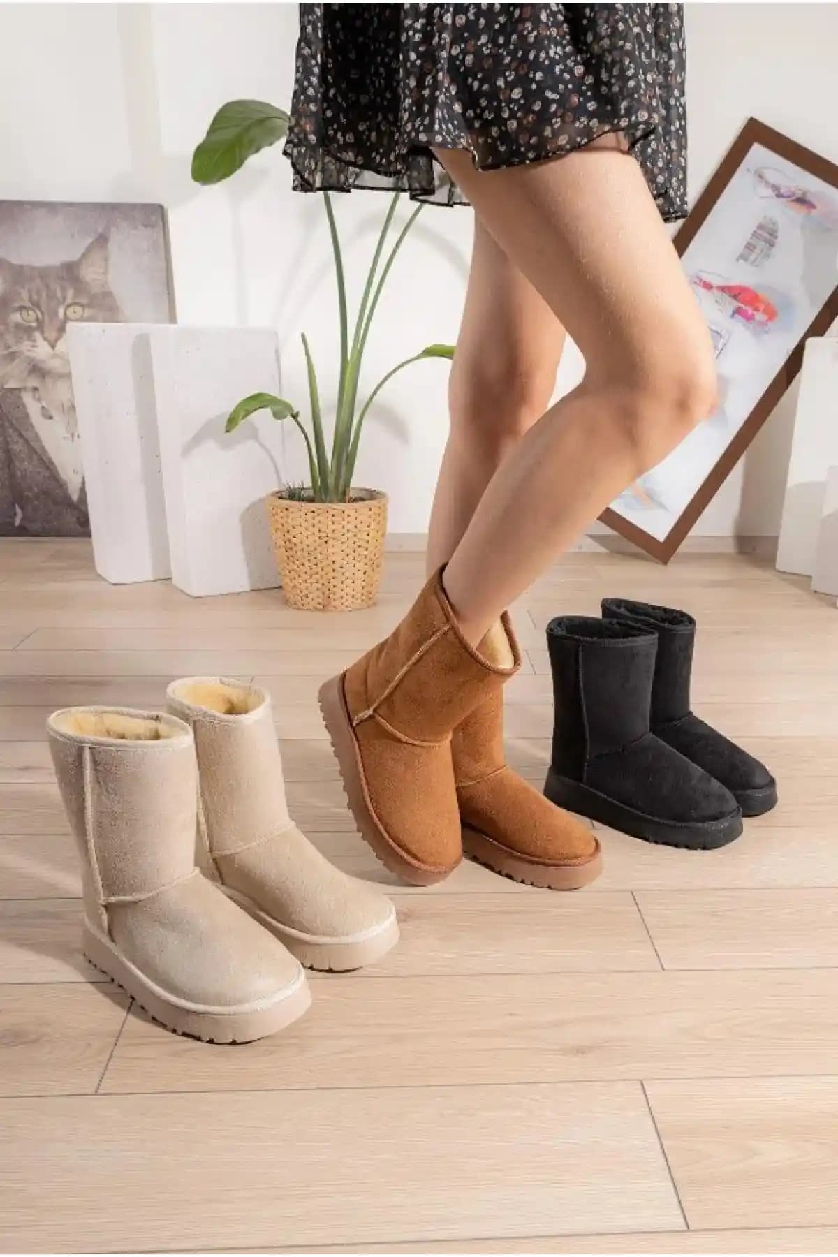 İçi Yünlü Kadın Botları: Kış Şıklığı ve Konforu Sunan En İyi Seçenekler