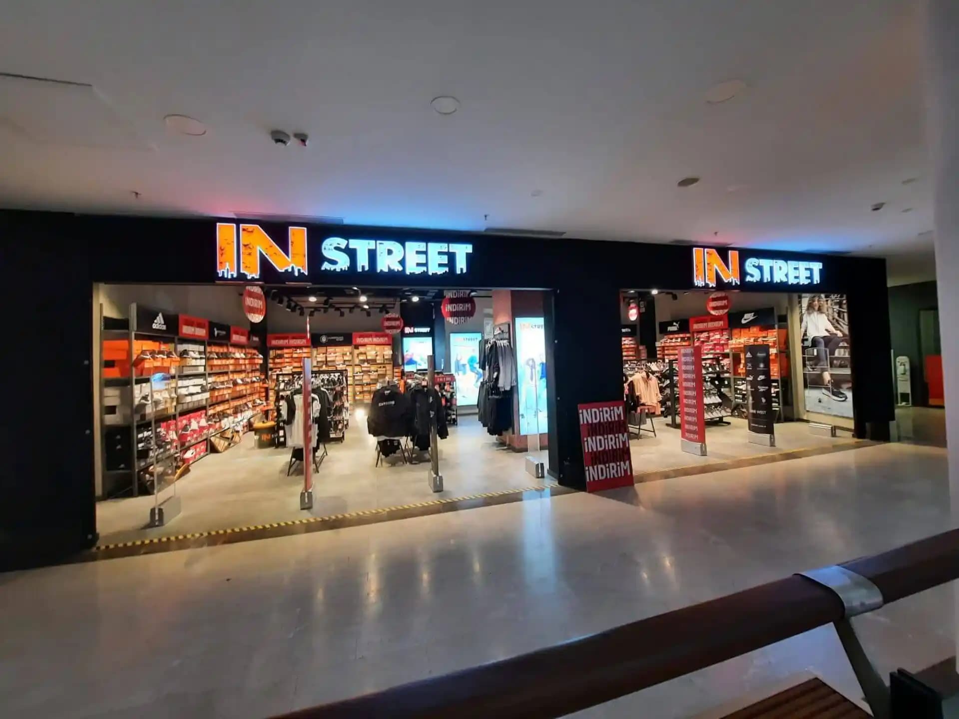 İnStreet Outlet ile Uygun Fiyatlı Moda ve Trendleri Takip Etmenin Yolu