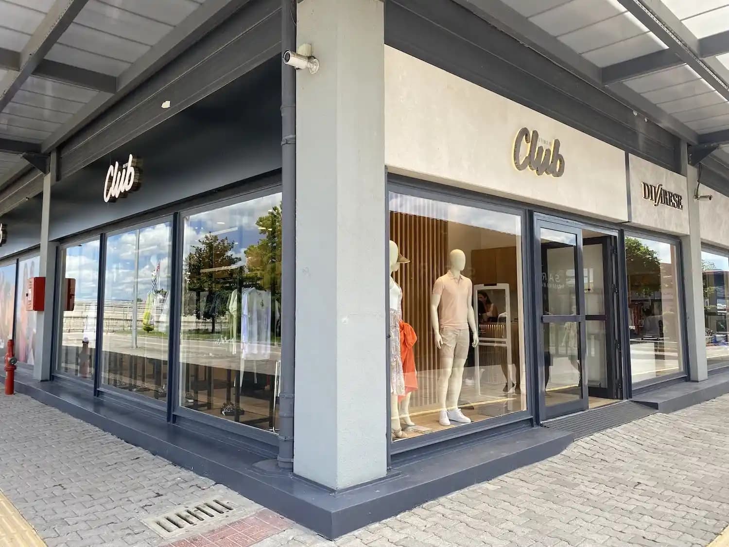 İstanbul'da Beymen Outlet Mağazalarıyla Uygun Fiyatlı Lüks Moda Deneyimi