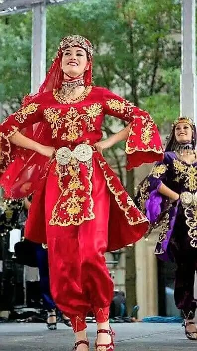 İstanbul'da Moda ve Kıyafet Seçimi: Güncel Trendler ve Stil İpuçları