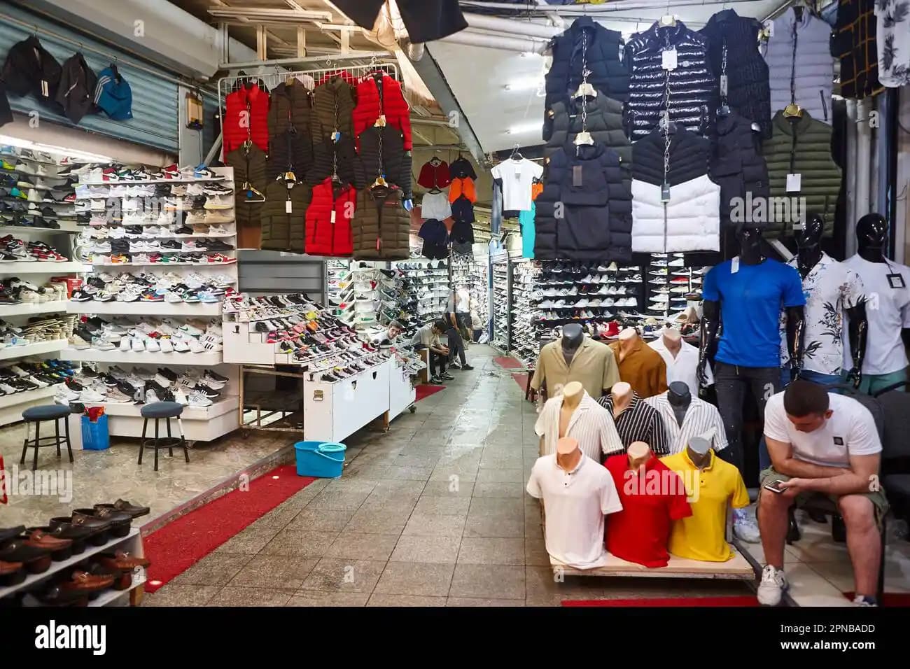 İstanbul'daki Popüler Sneaker Mağazaları ve Moda Trendleri Hakkında Kapsamlı Bilgi