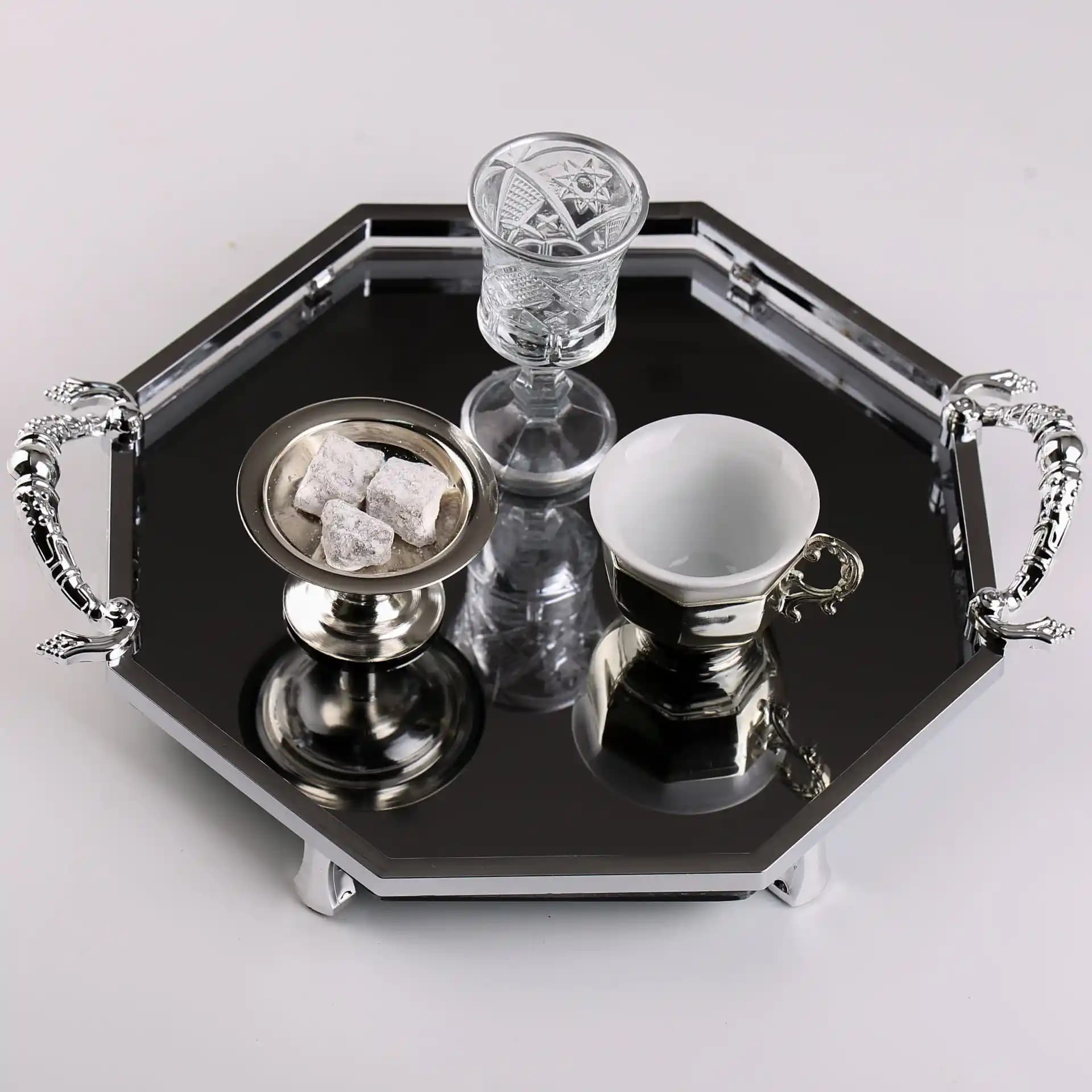 İsteme Damat Kıyafeti Seçim Rehberi: Geleneksel ve Modern Trendler 2023