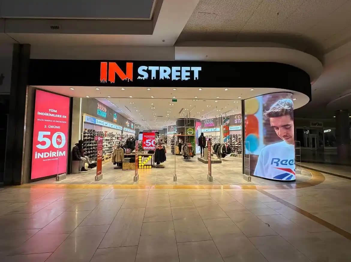 İstinye’de Moda ve Alışveriş: İstanbul’un En Popüler Lüks ve Tasarımcı Mağazaları