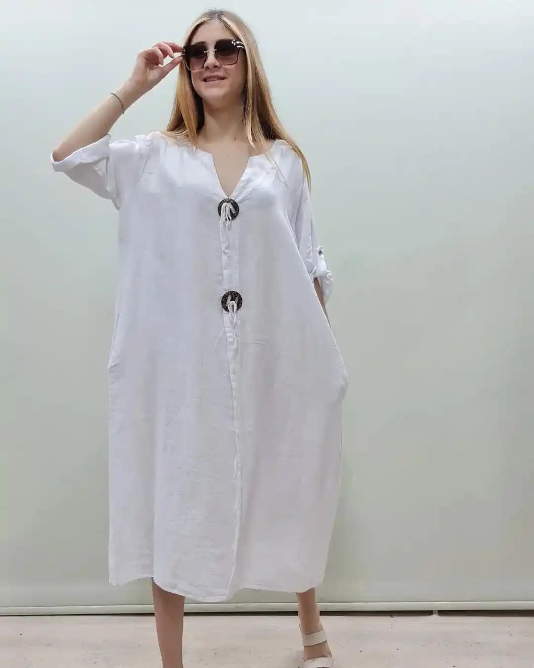 İtalyan Keten Elbise: Şıklık ve Rahatlığın Buluştuğu Moda Parçası