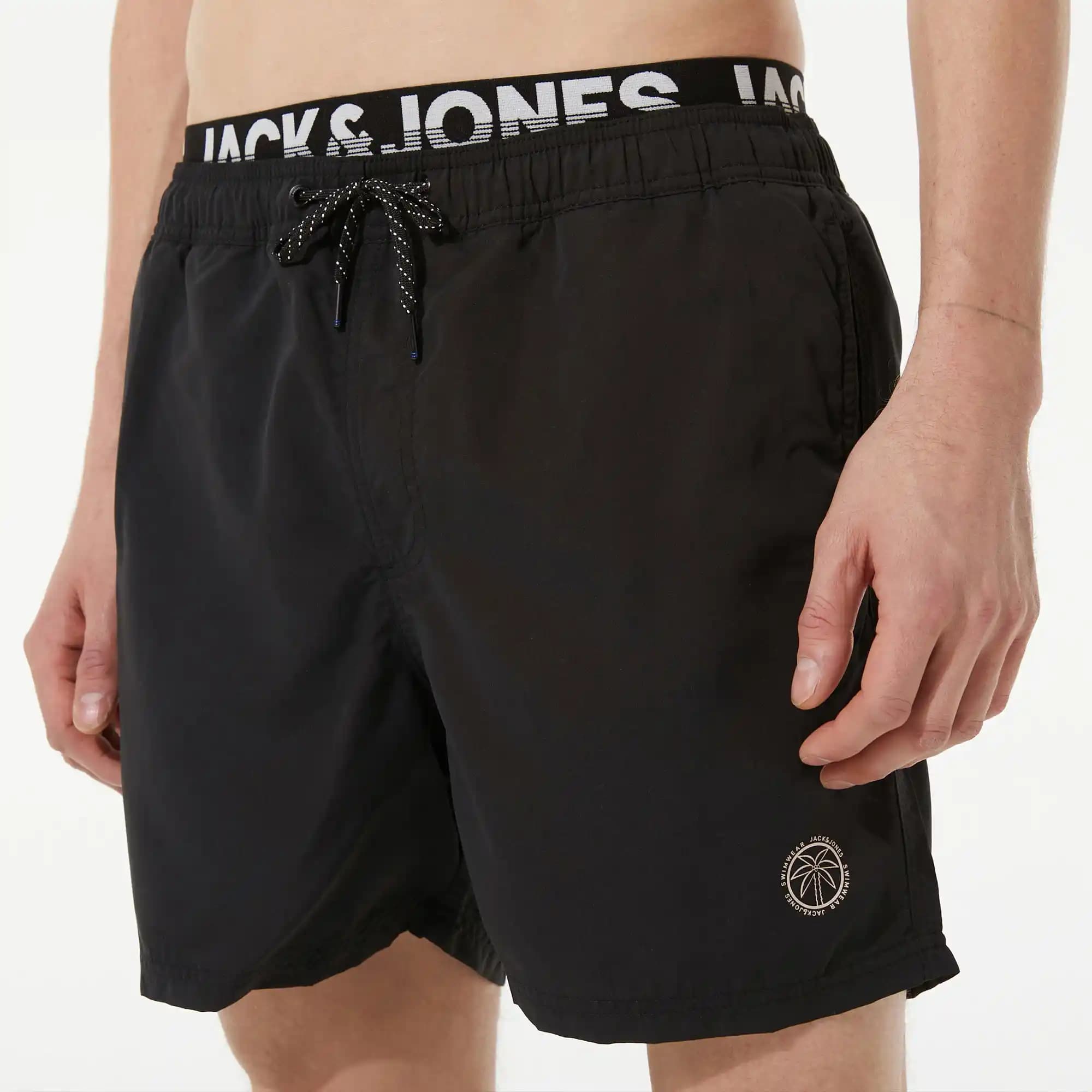 Jack and Jones Deniz Şortu Modelleri ve Yaz İçin Stil İpuçları