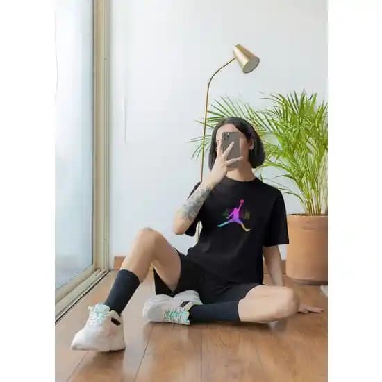 Jordan Baskılı Tişörtler: Moda Dünyasında Kendine Özgü Bir İmza Atın