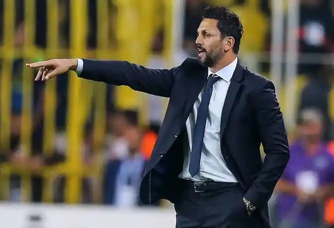 Kadıköy'de Takım Elbise Alışverişi: Moda ve Şıklığın En Güzel Adresi