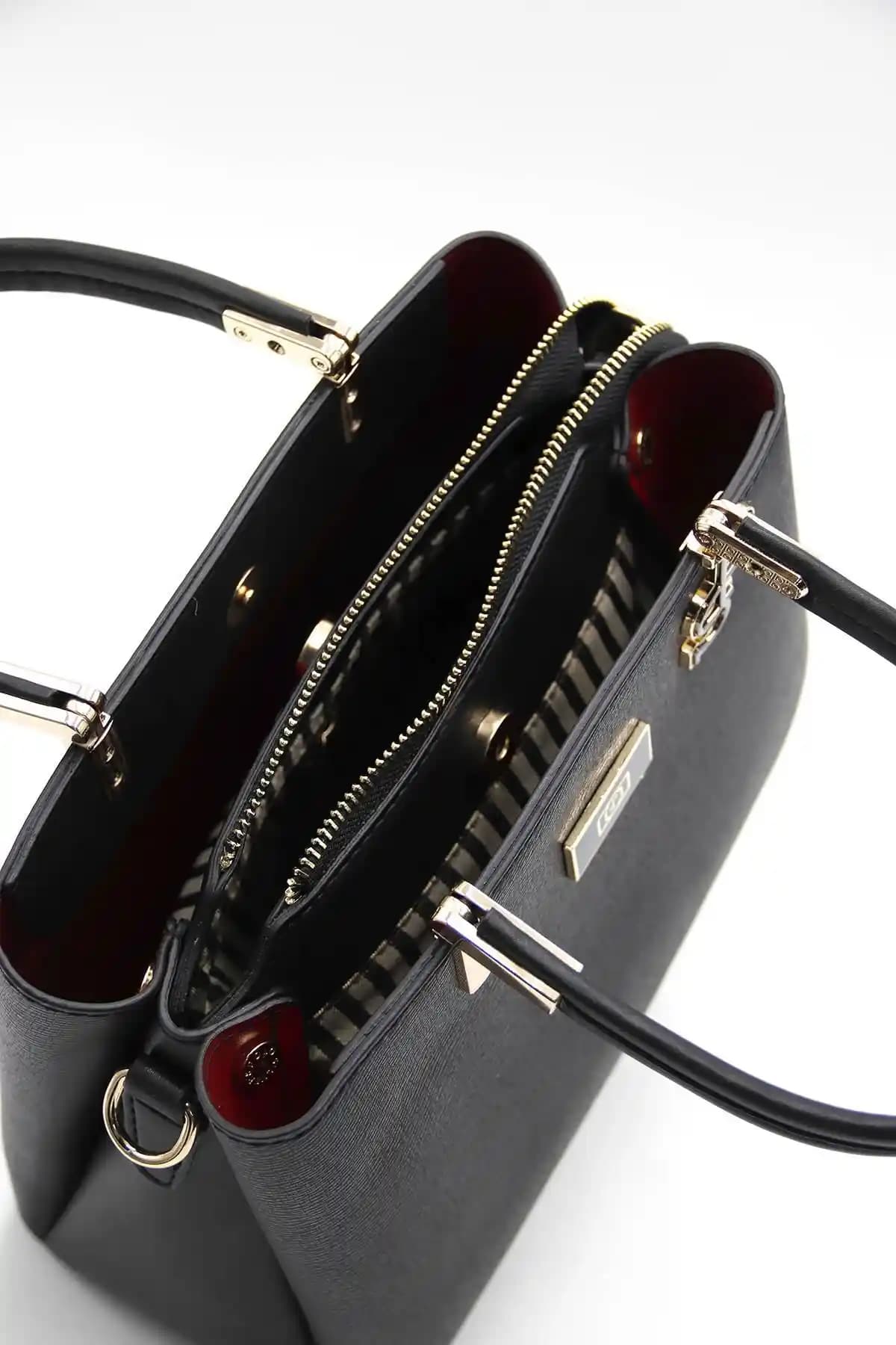 Kadın El Çantası Modelleri: Günlük ve Özel Kullanım İçin Trend ve Şık Seçenekler