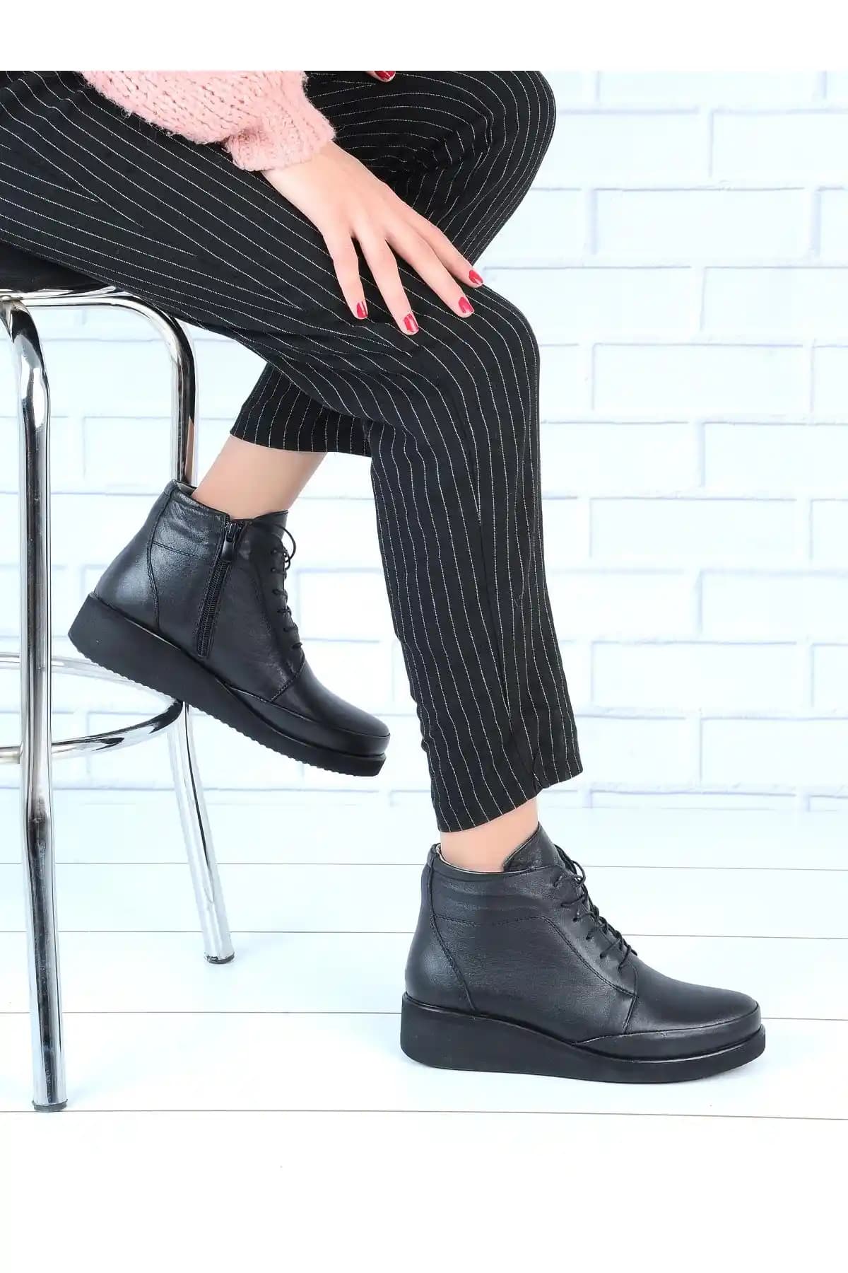 Kadın Kışlık Bot Modasında Güncel Trendler ve Stil İpuçları