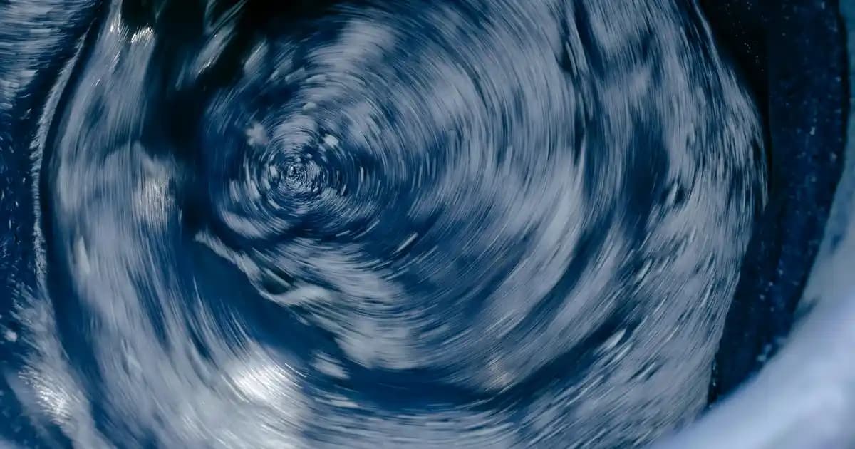 Kadın Thermoball™ Progressive Su Geçirmez Zip-Up Botlar ile Kış Şıklığını ve Fonksiyonelliği Bir Arada