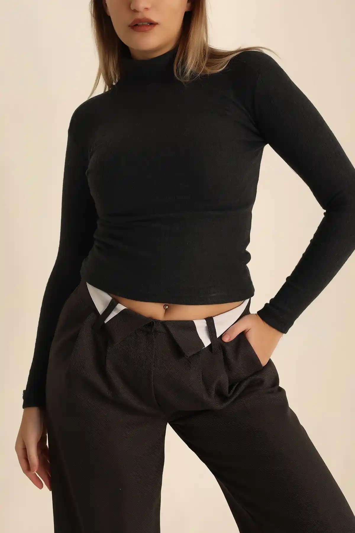 Kadın Üst Modasında Güncel Trendler ve Kombinasyon İpuçları 2023