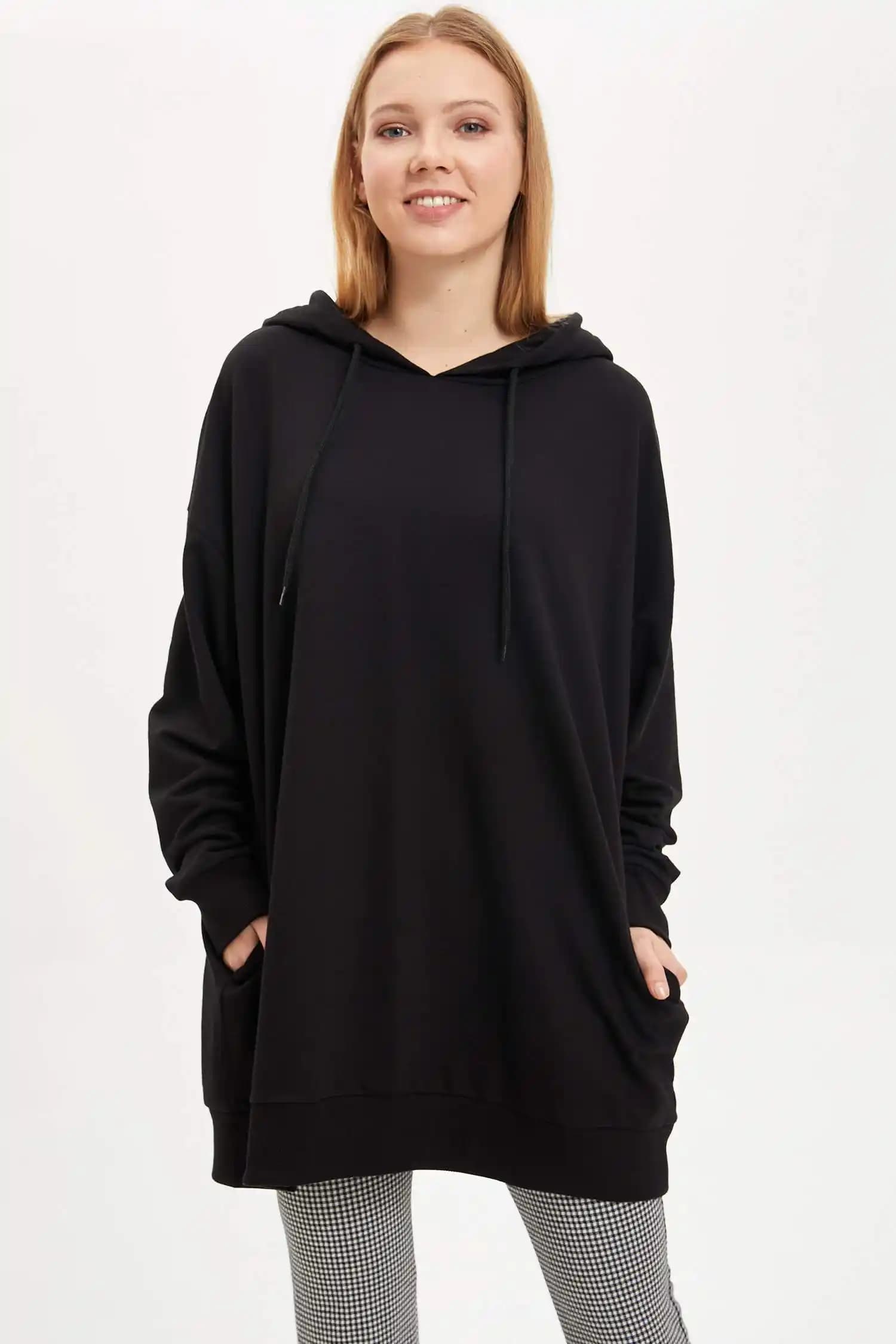 Kadın Uzun Sweatshirt Modası 2023: Güncel Trendler ve Stil İpuçları